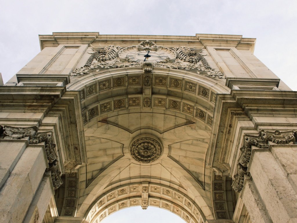 epic weekend in Lisbon Portugal lisbon view plaza comercio