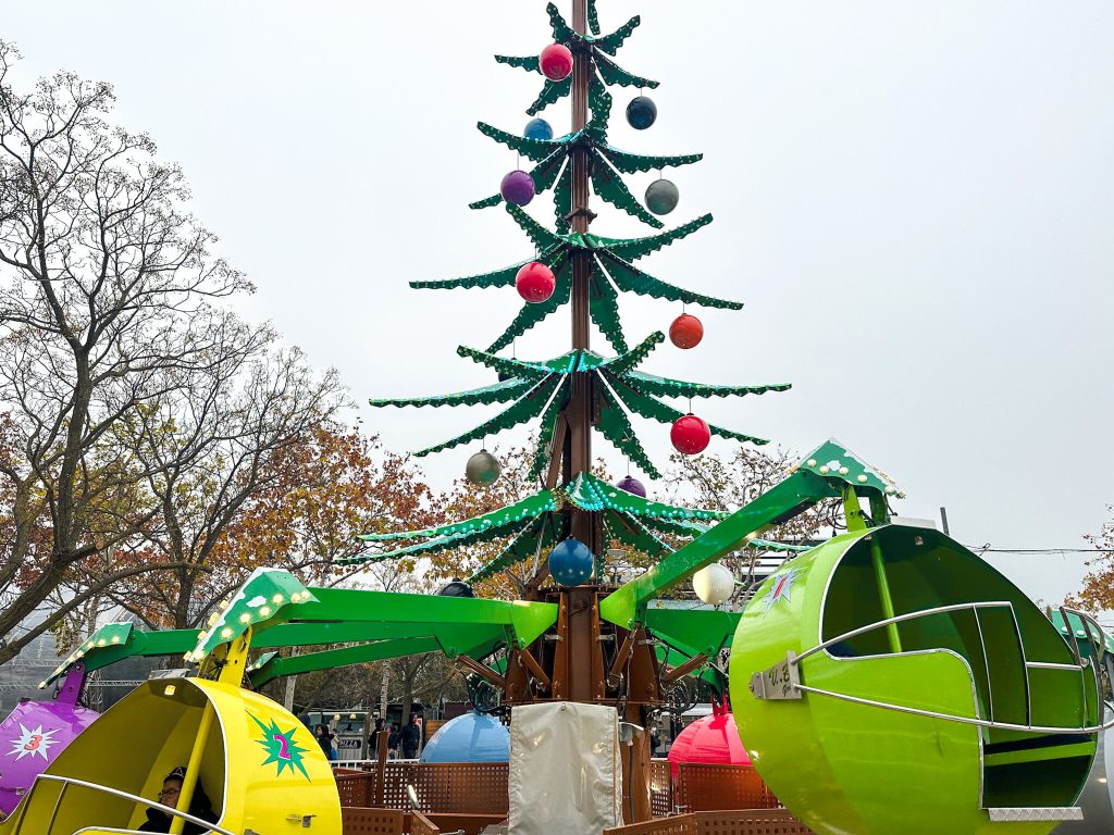 Visiting Torrejon de Ardoz, a Spanish Christmas Park near Madrid 8 ice spain travel winter