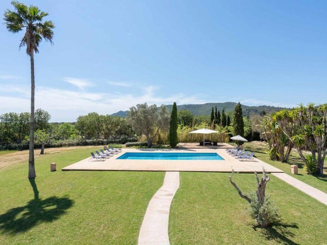 6 Unique Luxury Yoga Retreats in Spain 12 canyamel1