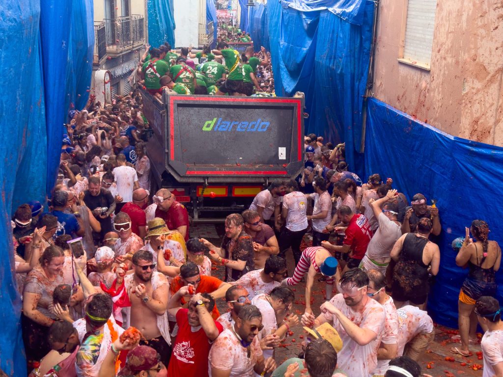 My Ultimate Guide to Surviving La Tomatina in Spain 7 how to visit tomatina Tomato fight
