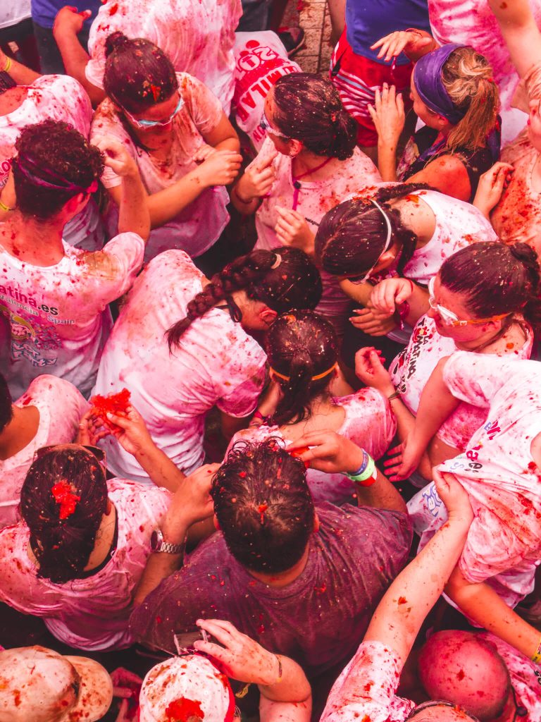 My Ultimate Guide to Surviving La Tomatina in Spain 8 spain food fight La tomatina