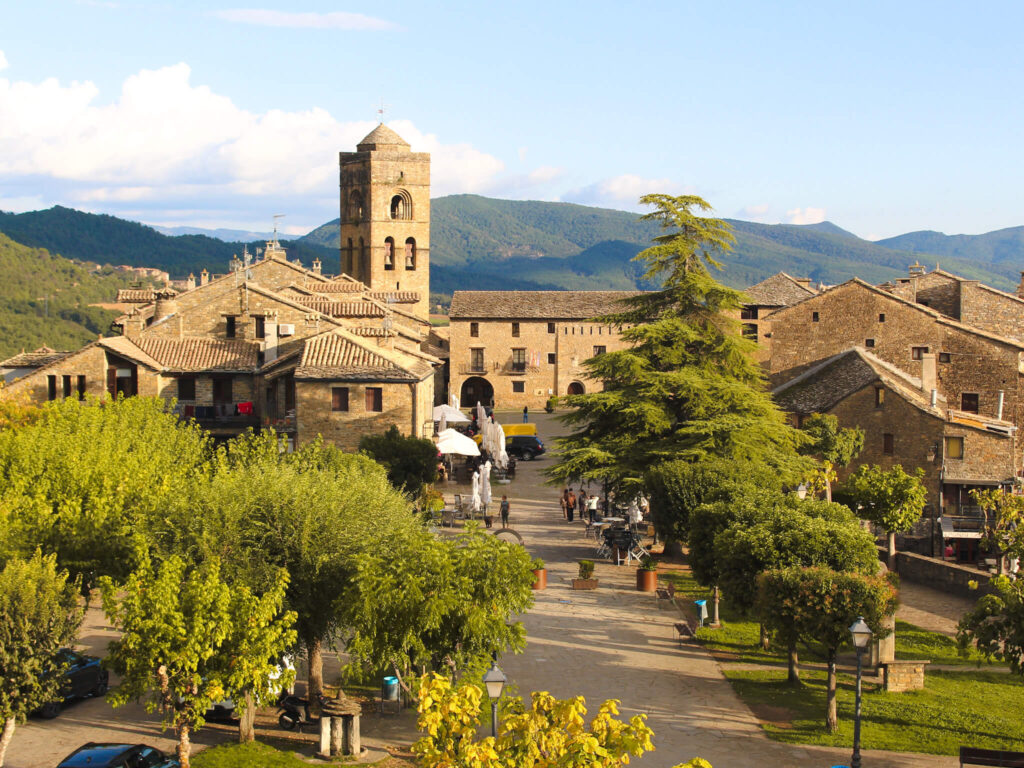 Pyrenees in Fall: An Ultimate 5-day Pyrenees Itinerary 13 Ainsa autumn