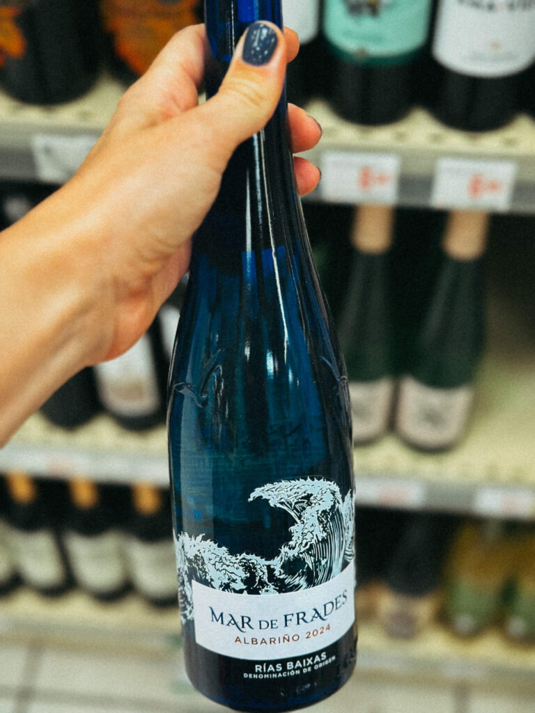 Mar de Frades Albariño Spanish white wine with seafood platter