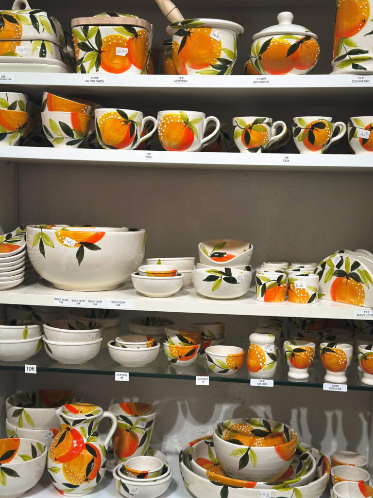 Ceramic souvenirs in Valencia
